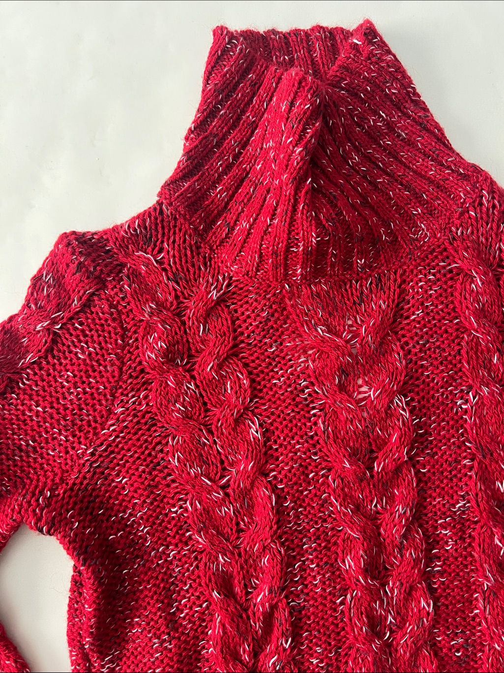 Nwt Vintage Kensie Lightweight Cable Knit Alpaca Blend Red Turtleneck Sweater — image 2 of 4